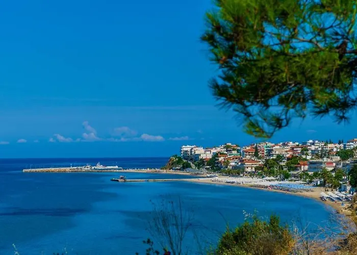 Chrisandro Nea Kallikrateia