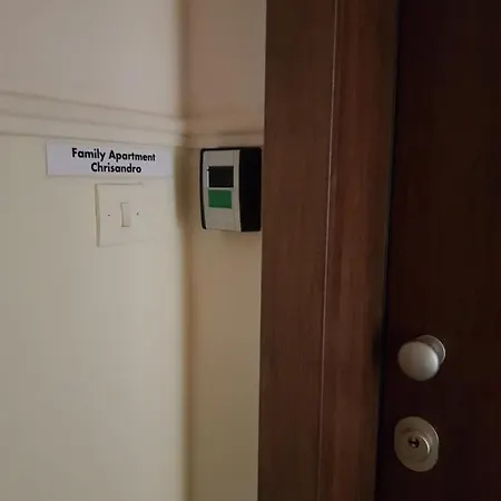 Chrisandro Apartment